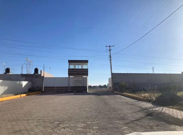 Renta de terreno en zona Finsa.