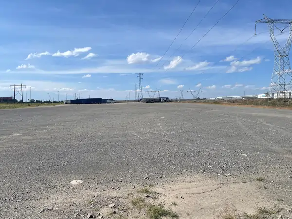 Renta patio Industrial en Puebla, zona VW.